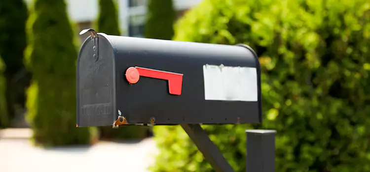 Secure Mailboxes for Packages Hickory